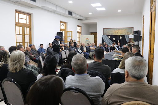 Productores rurales destacaron el trabajo policial en una reunión sobre seguridad rural en General Acha